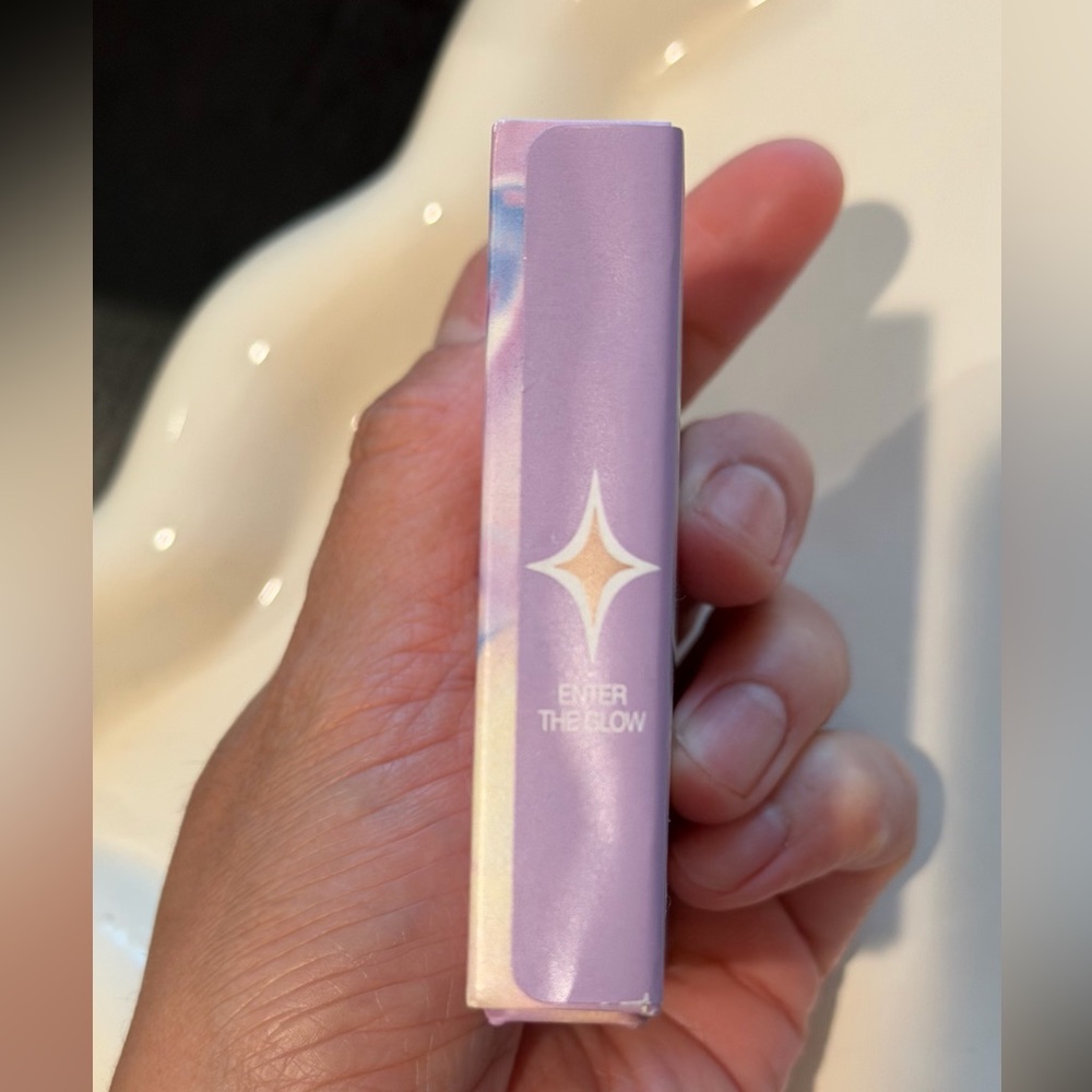 NIB HALF MAGIC Light Trap Duochrome Highlighter in “Enter the Glow” - Picture 5 of 5